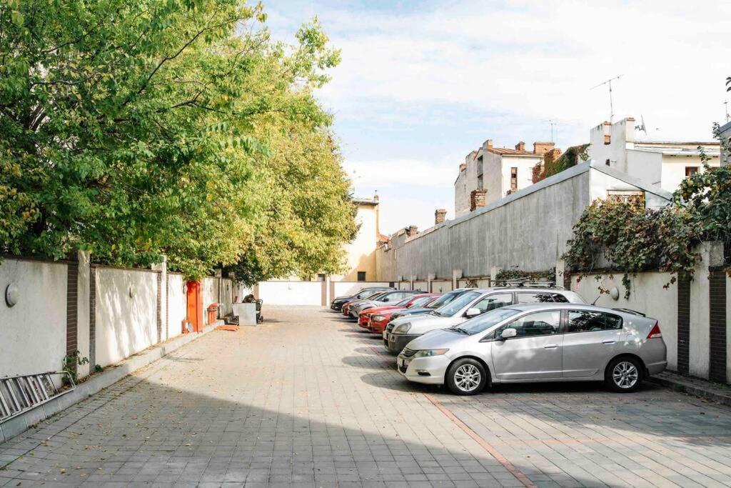 Vivando - Beautiful Studio B + Parking Bucharest Exterior photo